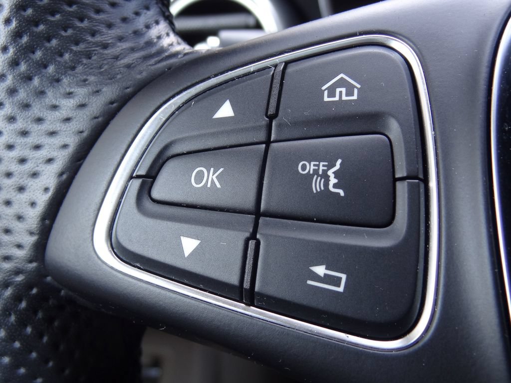Used 2017 Mercedes-Benz GLC 300 4MATIC image 20