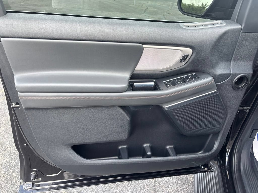 Certified 2025 Ford Expedition Max Active AWD/4WD image 13