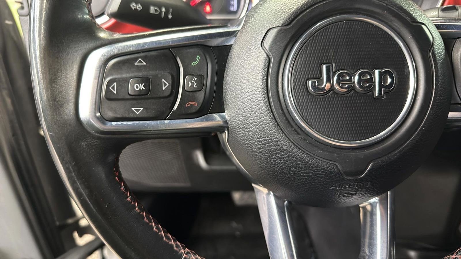 Used 2019 Jeep Wrangler Unlimited Rubicon AWD/4WD image 17