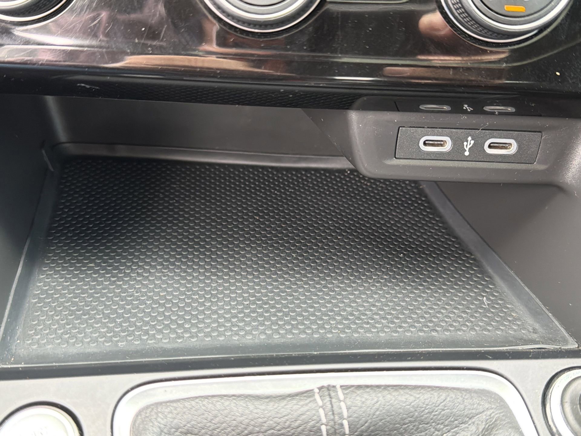 Used 2024 Volkswagen Jetta SE w/ Panoramic Sunroof Package image 14