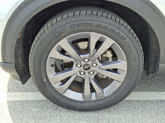 Certified 2022 Ford Explorer XLT w/ Equipment Group 202A AWD/4WD image 36