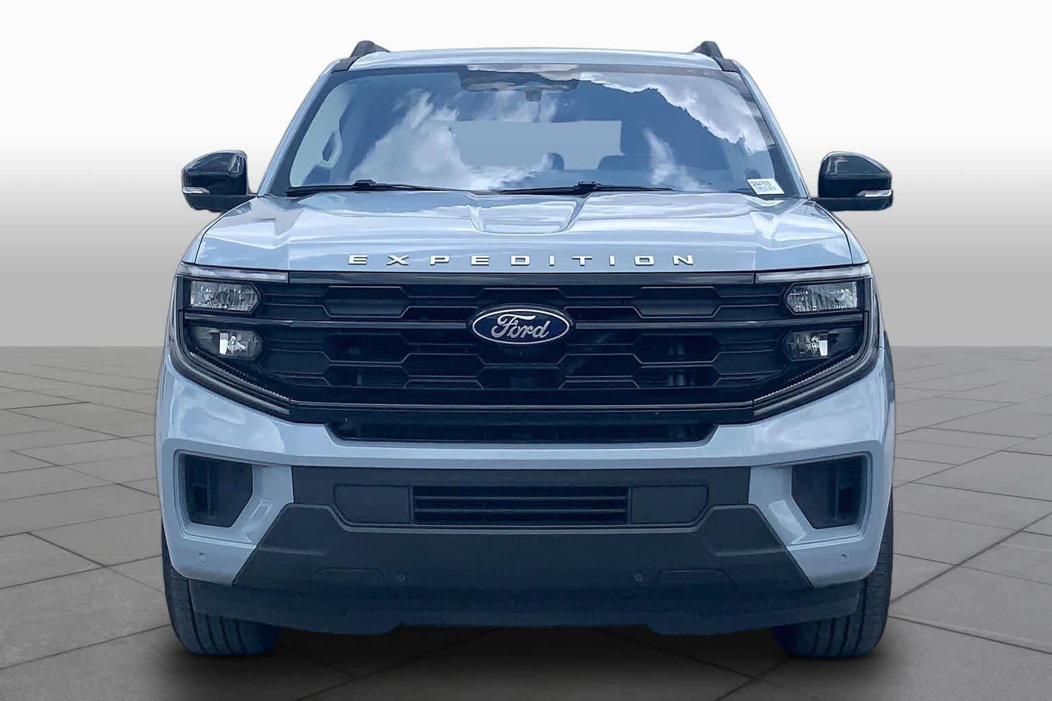 Certified 2025 Ford Expedition Active RWD image 4