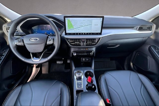 Certified 2025 Ford Escape SE w/ PHEV Premium Package FWD image 12