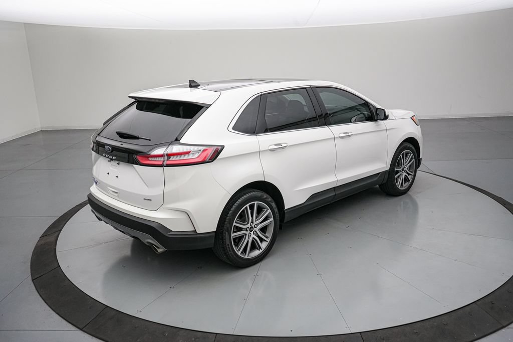 Certified 2023 Ford Edge Titanium AWD/4WD image 4