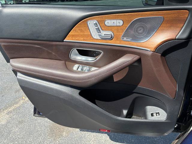 Used 2022 Mercedes-Benz GLS 450 4MATIC image 13