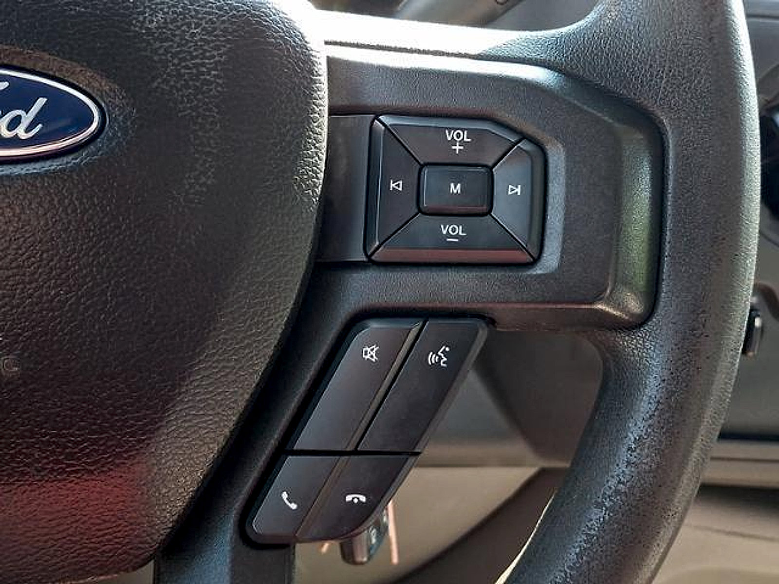 Certified 2022 Ford E-350 and Econoline 350 Super Duty w/ Power Windows & Locks Group RWD image 23