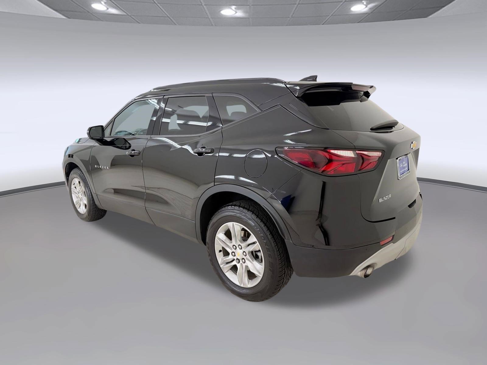 Used 2020 Chevrolet Blazer LT w/ Sound & Technology Package FWD image 3