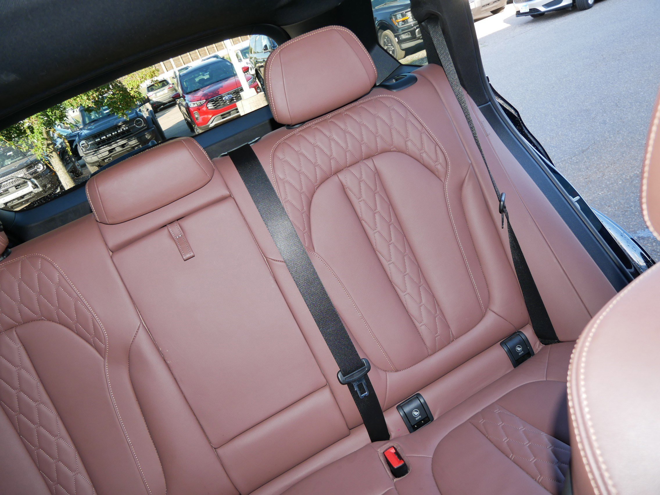 Used 2021 BMW X5 xDrive40i w/ M Sport Package image 14