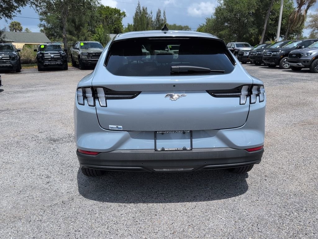 Certified 2024 Ford Mustang Mach-E Select image 4