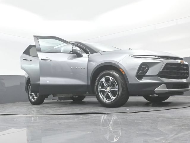 Used 2023 Chevrolet Blazer LT AWD/4WD image 31