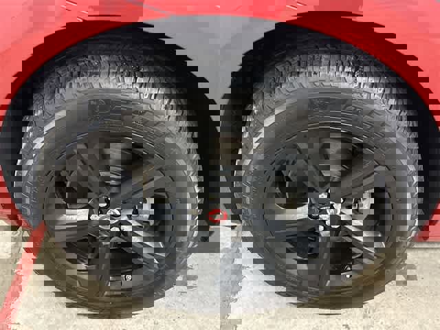 Used 2020 Jaguar F-PACE R-Sport image 6