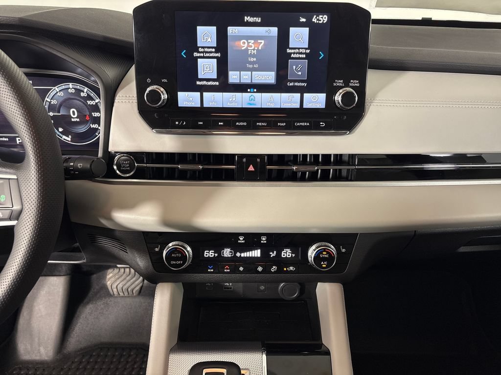 Used 2024 Mitsubishi Outlander SEL FWD image 24