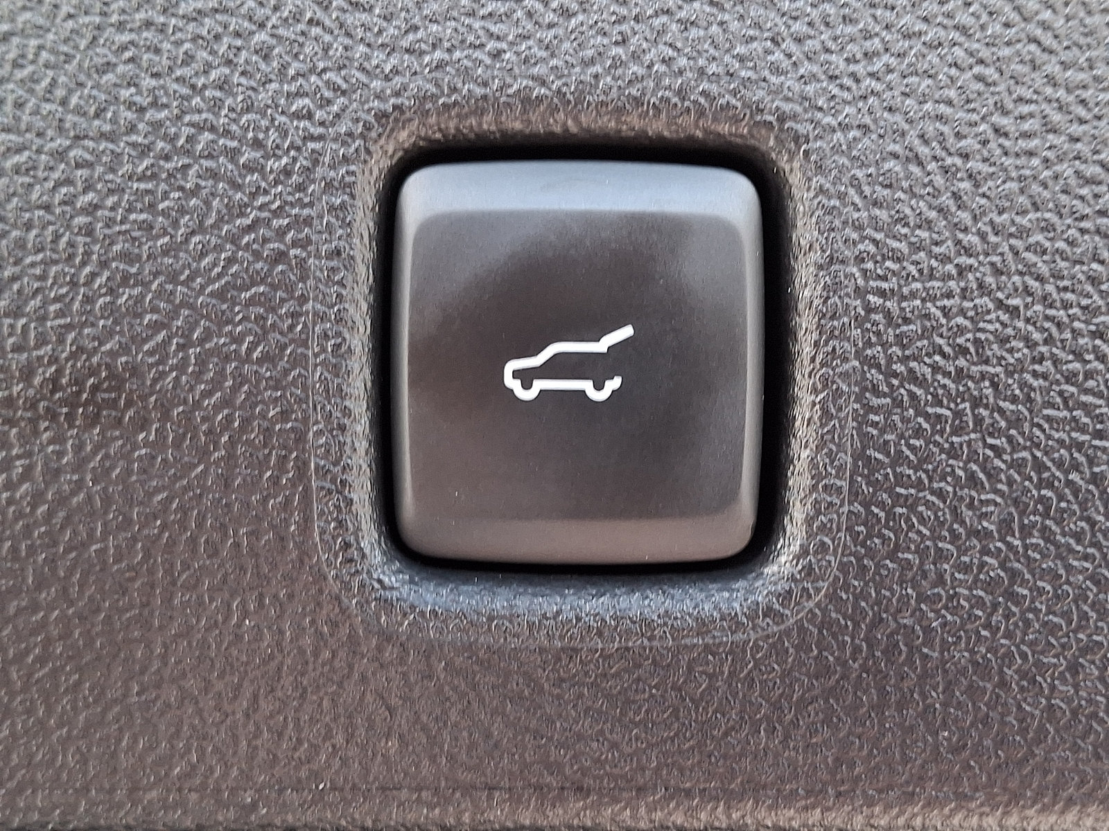 Certified 2025 Ford Escape ST-Line Select AWD/4WD image 30
