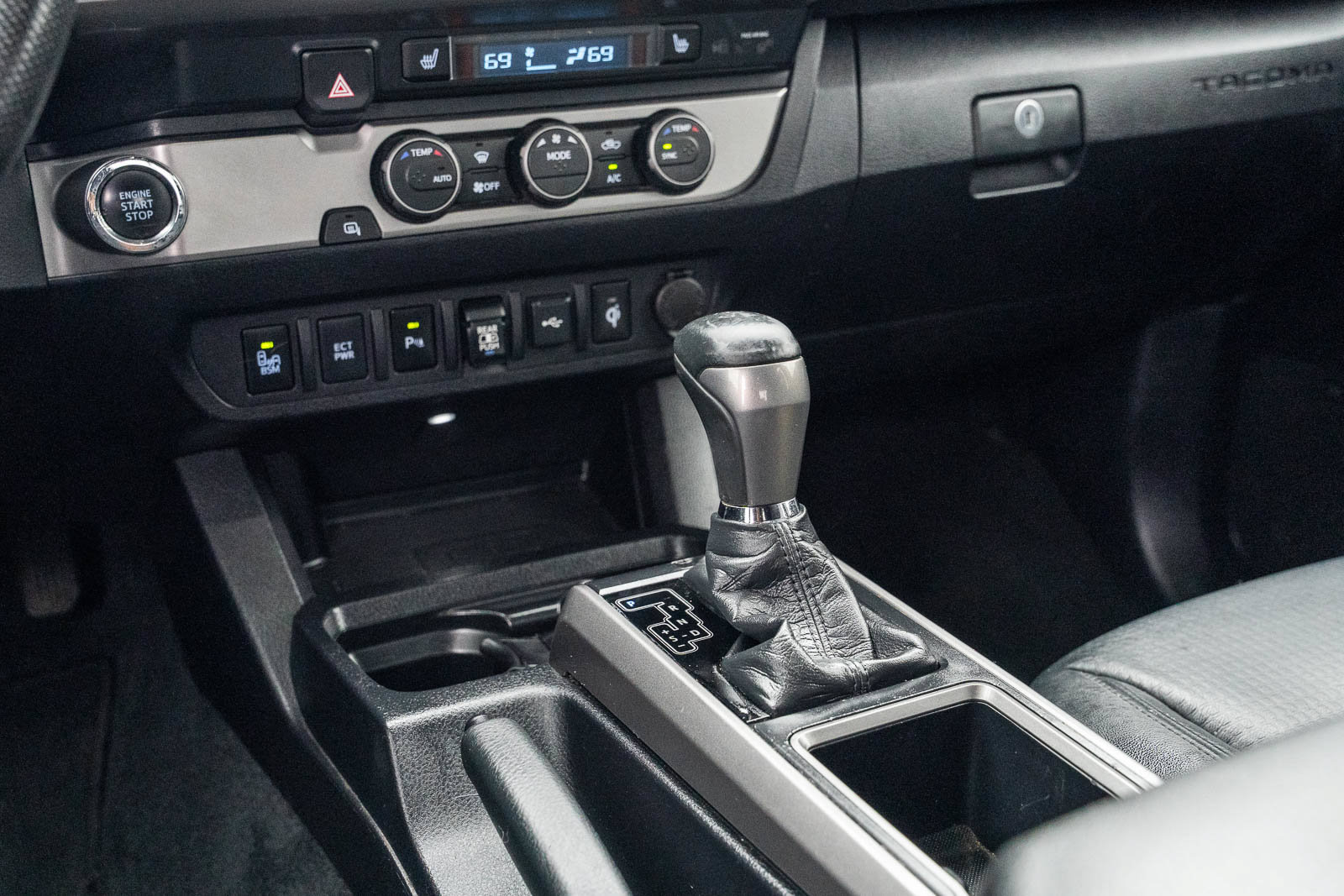 Used 2021 Toyota Tacoma Limited RWD image 27