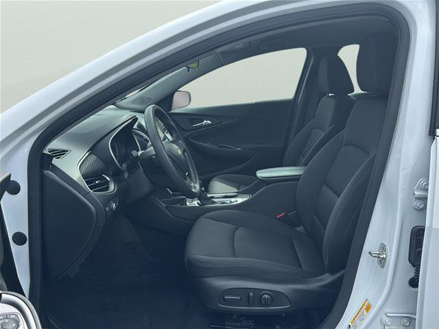 Used 2025 Chevrolet Malibu LT FWD image 10