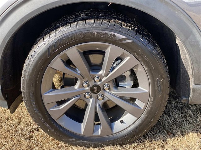 Certified 2021 Ford Explorer XLT w/ Equipment Group 202A image 12