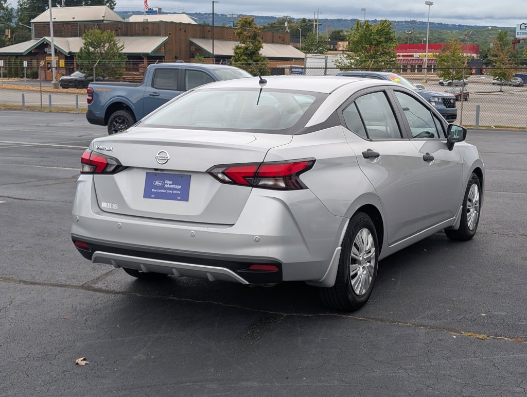 Used 2020 Nissan Versa S FWD image 6
