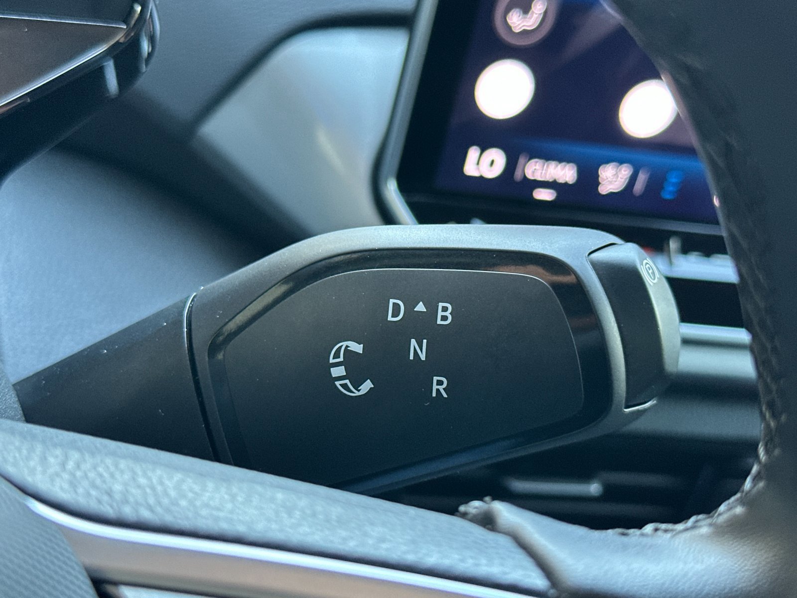 Used 2025 Volkswagen ID.4 Pro S image 22