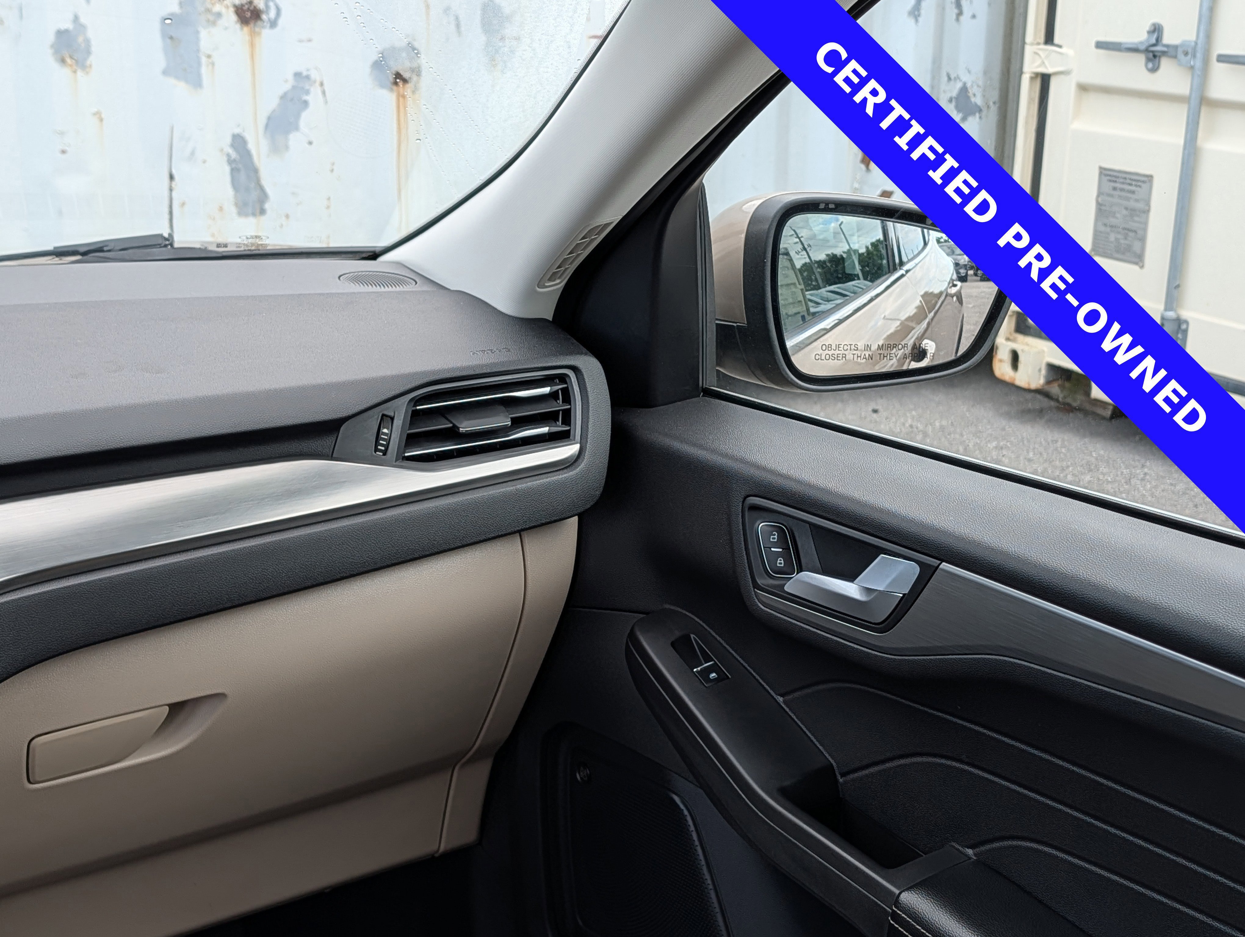 Certified 2021 Ford Escape Titanium FWD image 17