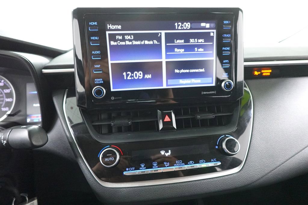 Used 2022 Toyota Corolla LE image 16