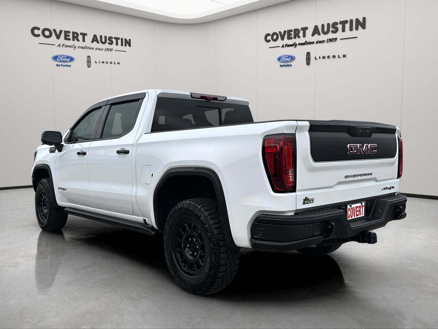 Used 2024 GMC Sierra 1500 AT4X w/ AT4X AEV Edition image 3