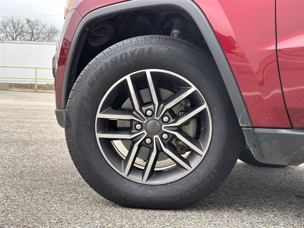 Used 2019 Jeep Grand Cherokee Limited AWD/4WD image 8