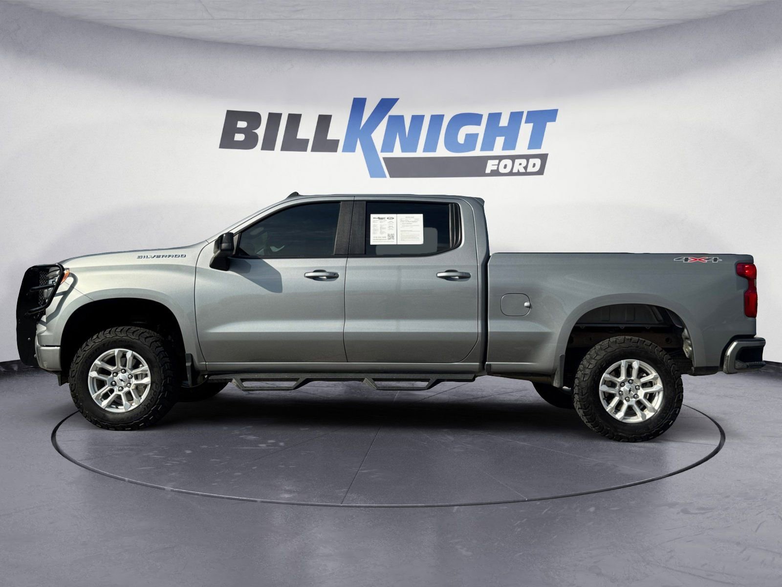 Used 2024 Chevrolet Silverado 1500 RST w/ Convenience Package II image 2