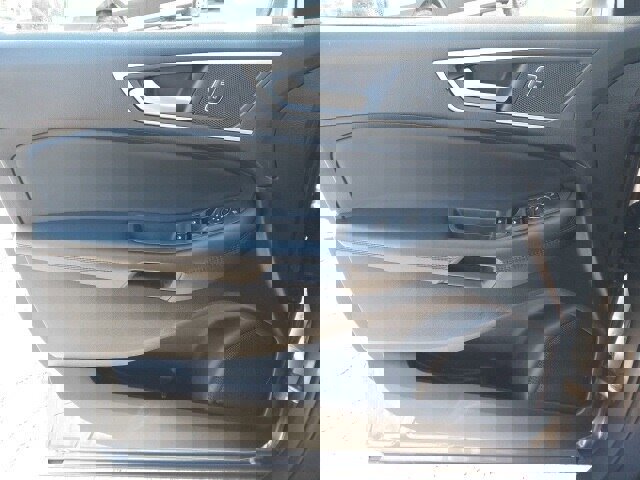 Certified 2023 Ford Edge SEL image 15