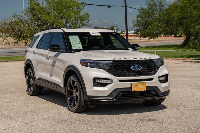 Certified 2023 Ford Explorer ST w/ Equipment Group 401A AWD/4WD image 2