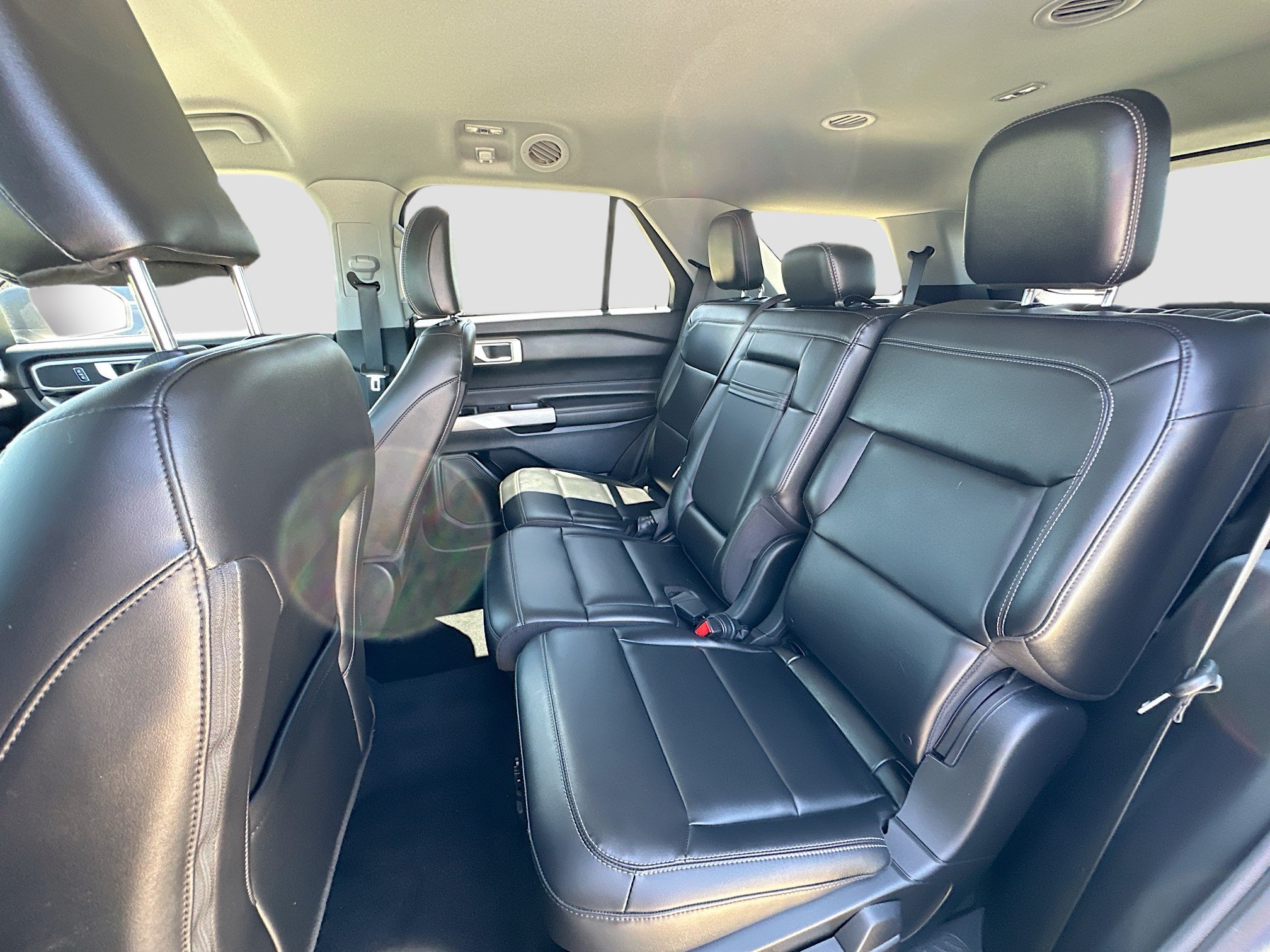 Certified 2023 Ford Explorer XLT w/ Equipment Group 202A RWD image 22