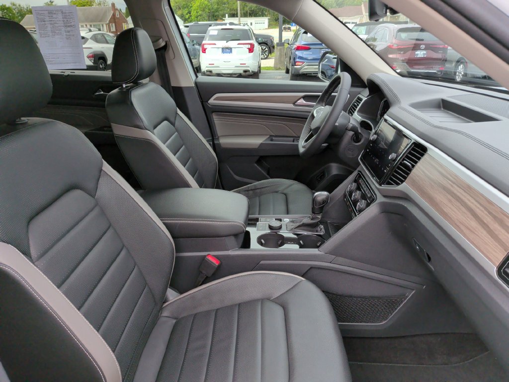 Used 2021 Volkswagen Atlas SEL Premium AWD/4WD image 16