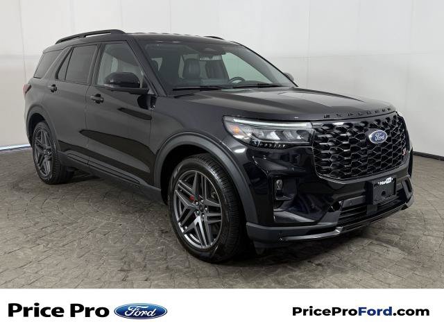 Certified 2025 Ford Explorer ST RWD image 1