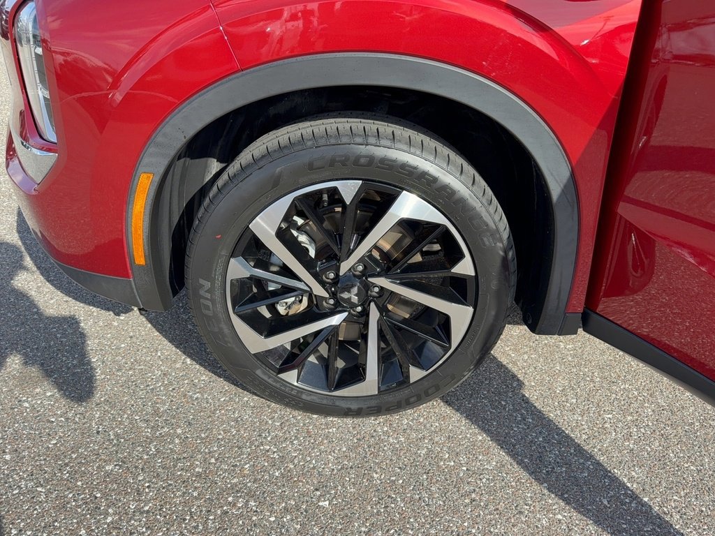 Used 2022 Mitsubishi Outlander ES image 31