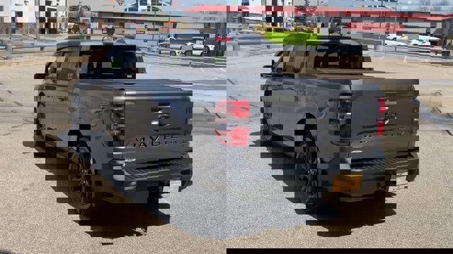 Certified 2024 Ford Maverick Lariat w/ Black Appearance Package FWD image 8