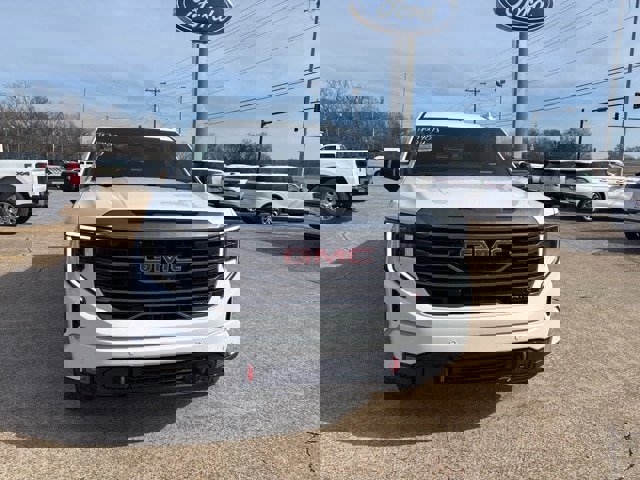 Used 2024 GMC Sierra 1500 AT4 w/ Technology Package image 9
