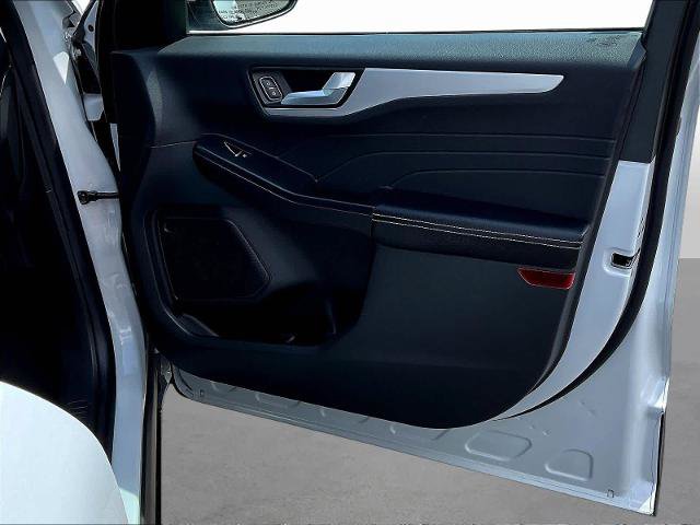 Certified 2025 Ford Escape Platinum AWD/4WD image 29