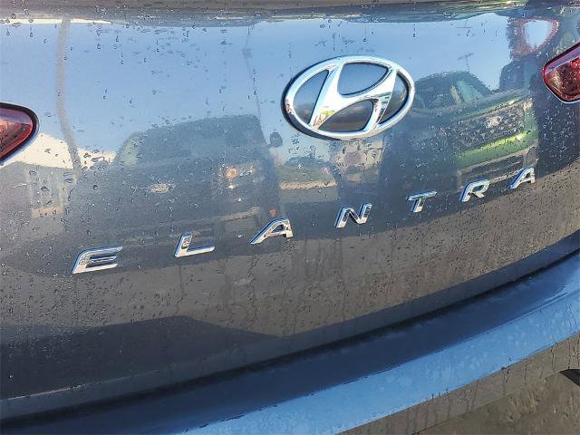 Used 2020 Hyundai Elantra SEL image 23