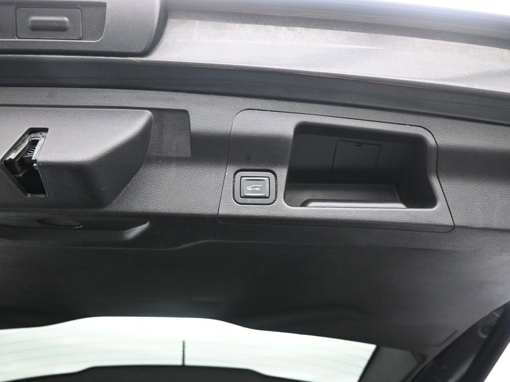 Used 2017 GMC Acadia SLT image 53