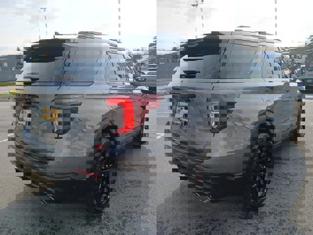 Certified 2022 Ford Explorer ST w/ Equipment Group 401A image 4