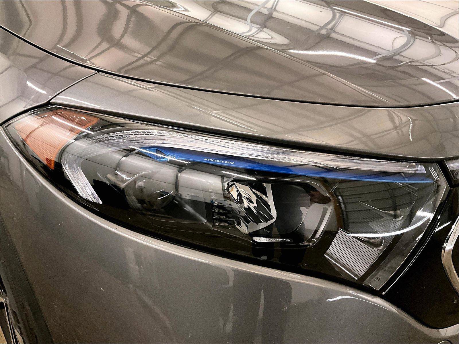 Used 2022 Mercedes-Benz EQB 300 4MATIC image 27