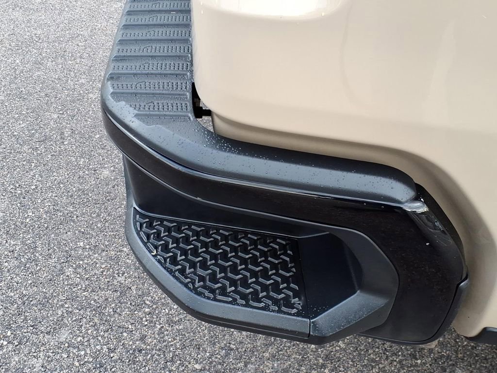 Used 2022 Chevrolet Silverado 1500 LT Trail Boss image 12