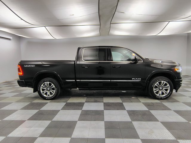 Used 2024 RAM 1500 Limited AWD/4WD image 12