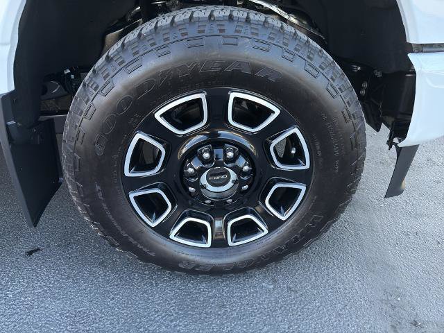 Certified 2026 Ford F350 Platinum AWD/4WD image 11