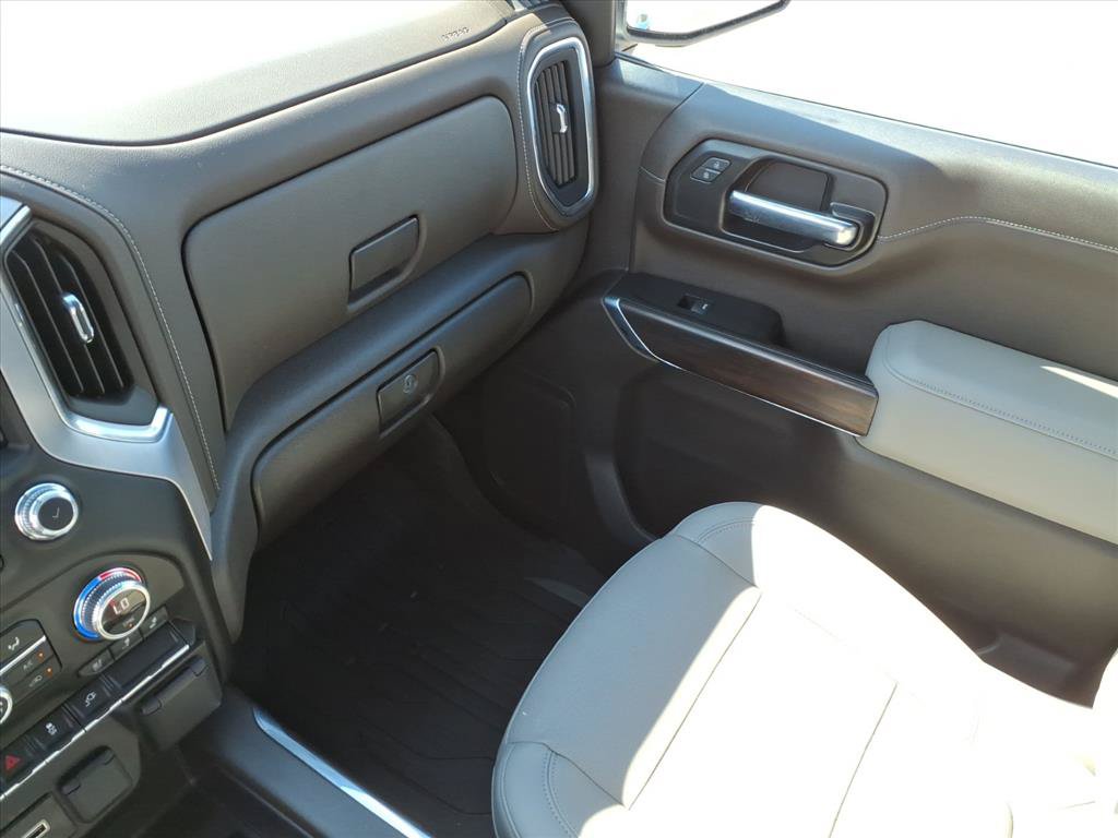 Used 2022 GMC Sierra 1500 SLT w/ SLT Premium Package AWD/4WD image 16
