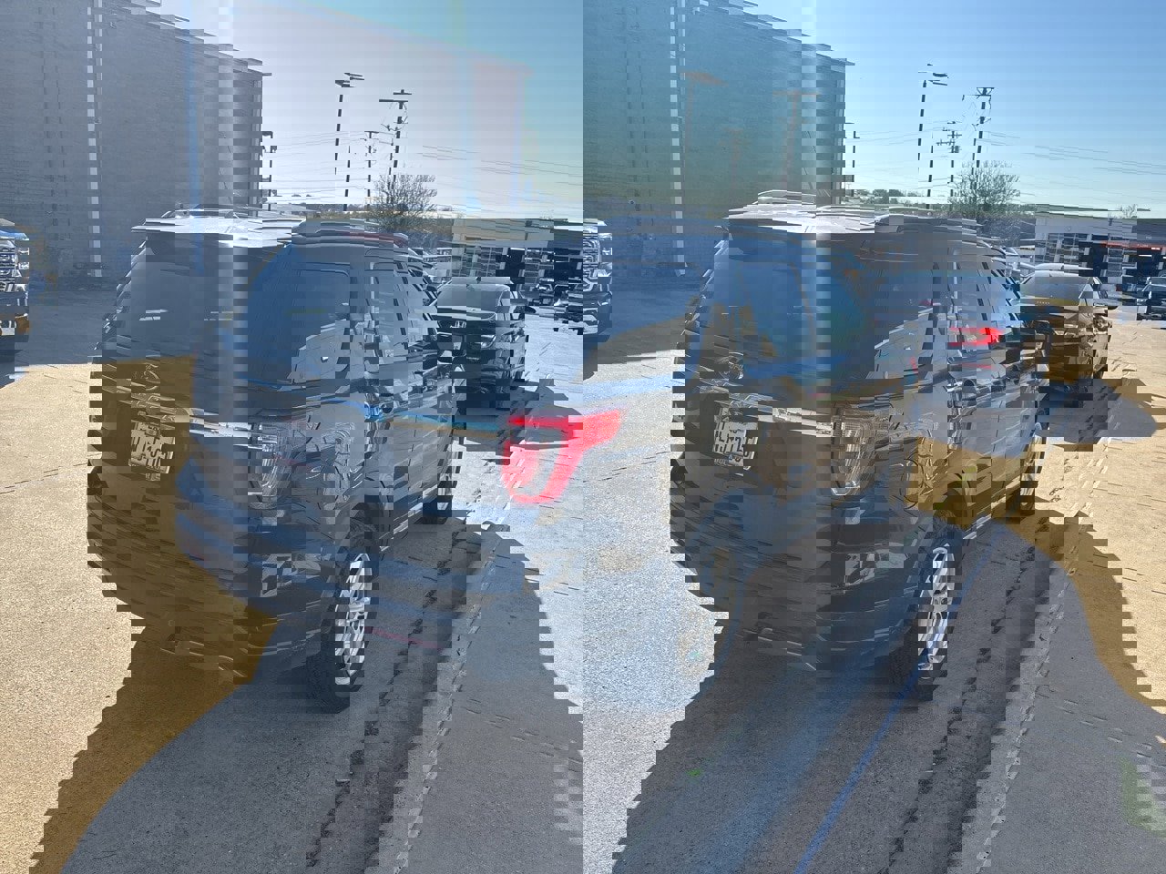 Certified 2019 Ford Explorer XLT w/ Equipment Group 201A image 3