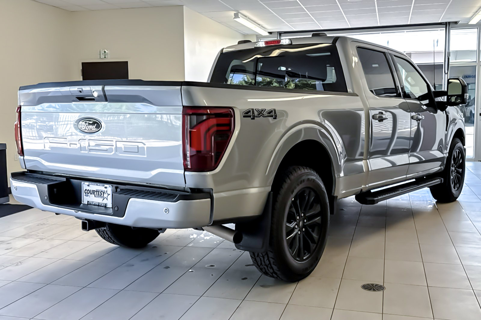 Certified 2025 Ford F150 Lariat AWD/4WD image 4