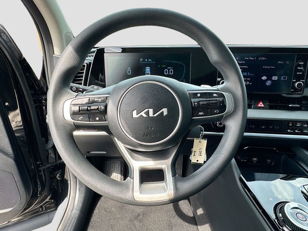 Used 2025 Kia Sportage LX FWD image 11