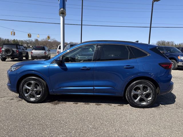 Certified 2023 Ford Escape ST-Line Select w/ Tech Pack #2 image 6