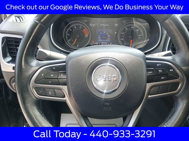 Used 2019 Jeep Cherokee Limited AWD/4WD image 23