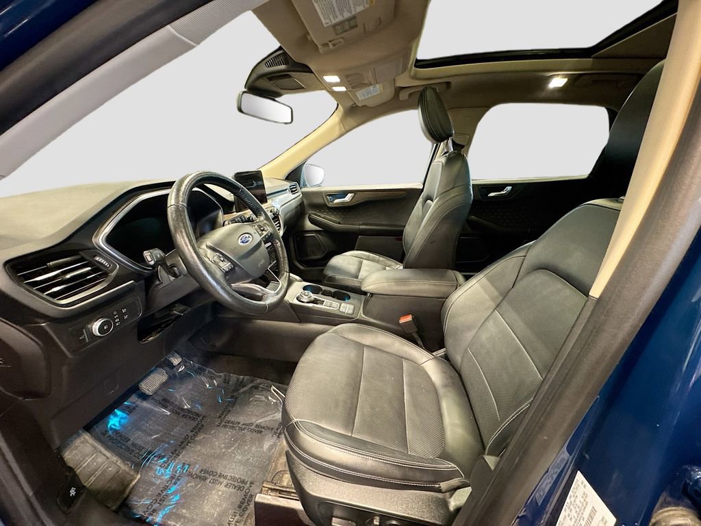 Certified 2020 Ford Escape Titanium image 18